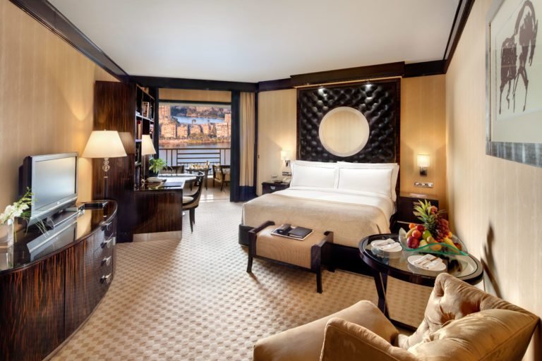 Signature King Size Room